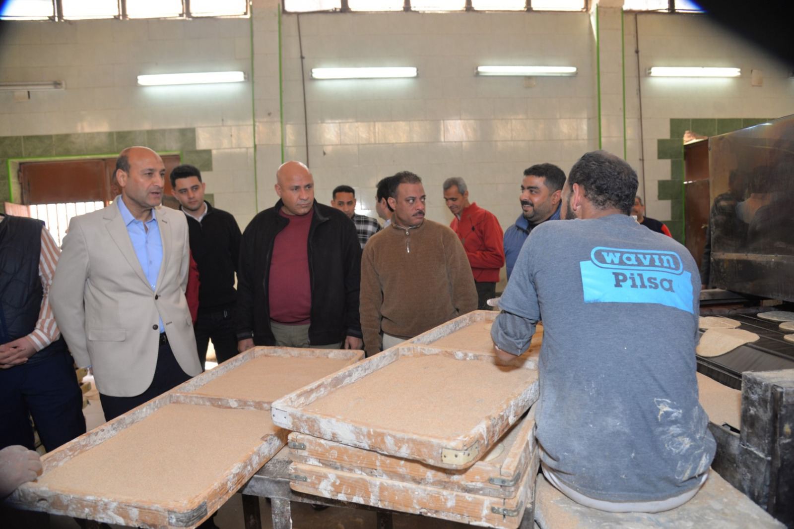 محافظ أسيوط: لا تهاون مع التلاعب في الدعم.. محاضر نقص وزن بالمخابز وتحذير لمستودعات البوتاجاز